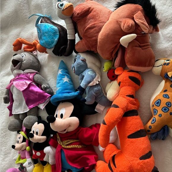 PLUSH TOYS  - Picture 1 of 5